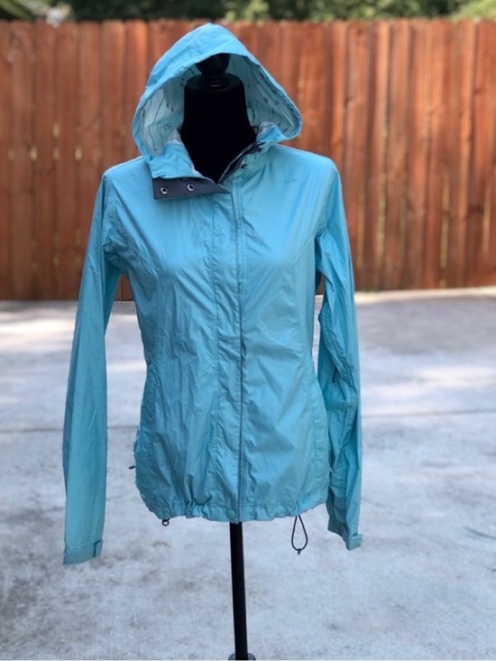 Isis Light Aqua Hooded Rain Jacket
